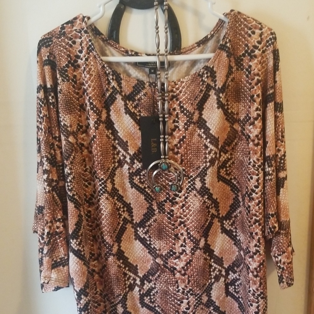 L&B snakeskin print